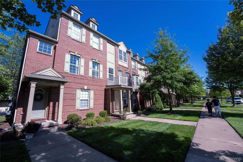 28008 Declaration Rd, Novi, MI, 48377-2558 | Card Image