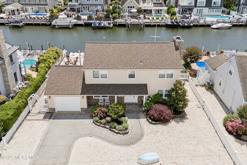 242 Curtis Point Dr, Mantoloking, NJ, 08738-1205 | Card Image