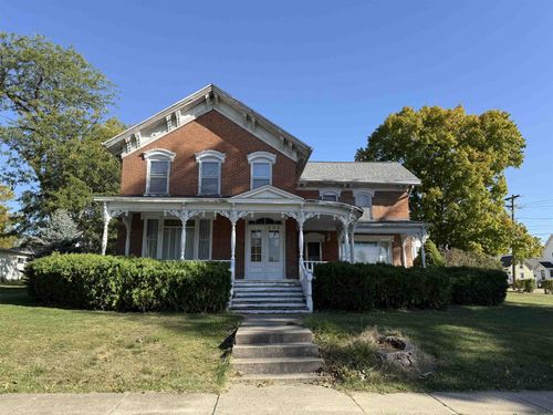 302 W Main St, WARREN, IL, 61087-9302 | Card Image