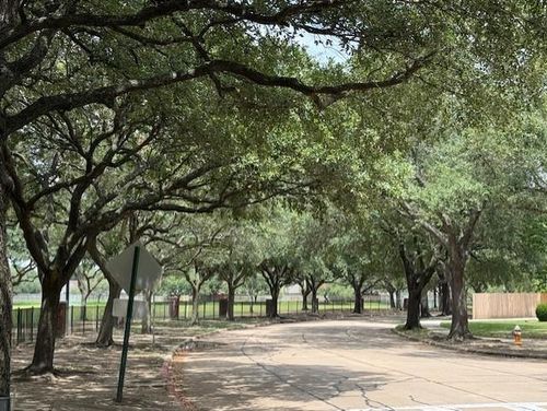 501 Valley Brook Dr, La Porte, TX, 77571-2864 | Card Image