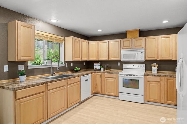 19221 Patterson Rd E, House other with 3 bedrooms, 2 bathrooms and 2 parking in Orting WA | Image 13