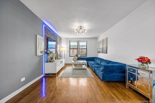 5e-83-75 Woodhaven Blvd, Woodhaven, NY, 11421-1517 | Card Image