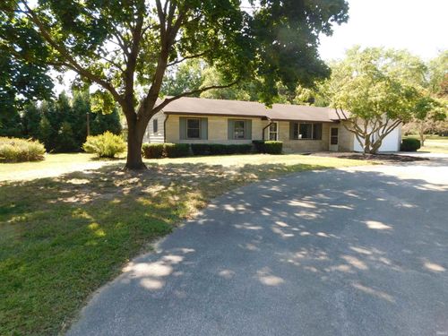 18868 Jefferson Ln, Goshen, IN, 46528-8697 | Card Image
