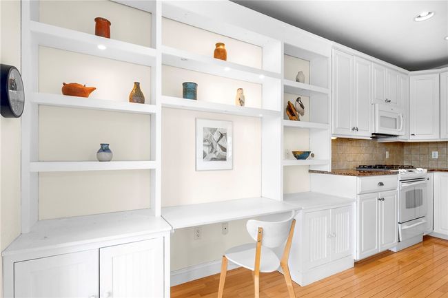 37 Cutter Ln, Condo with 3 bedrooms, 4 bathrooms and 4 parking in Tiverton RI | Image 11