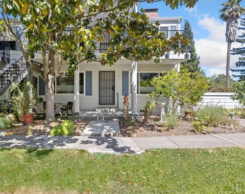 22-7771 Healdsburg Avenue, Sebastopol, CA, 95472 | Card Image