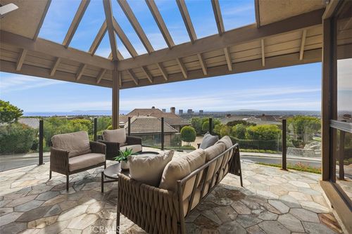 39 Harbor Ridge Dr, Newport Beach, CA, 92660-6836 | Card Image