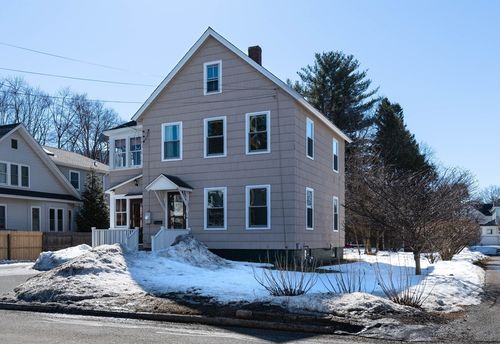 40 Clark St, Easthampton, MA, 01027-2367 | Card Image