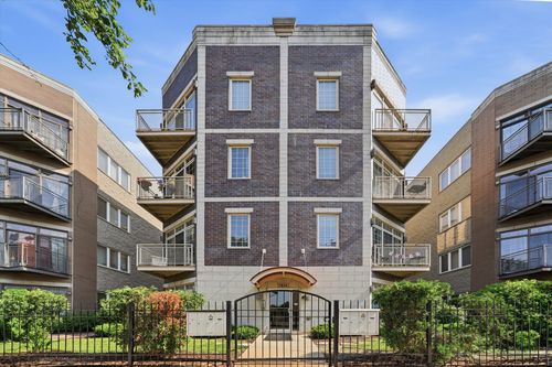 4e-7934 W Grand Ave, Elmwood Park, IL, 60707-1867 | Card Image