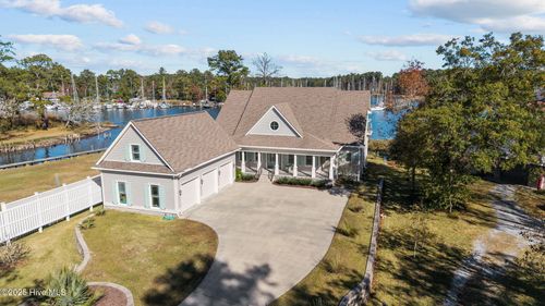 1202 Neuse Dr, Oriental, NC, 28571-9634 | Card Image
