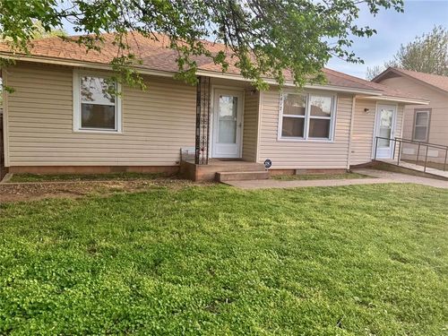 1612 Hunt Ave, Clinton, OK, 73601-2050 | Card Image