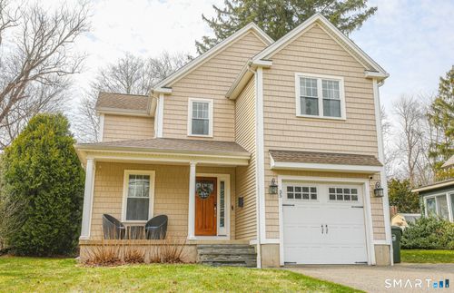 35 Walnut St, Newington, CT, 06111-3444 | Card Image