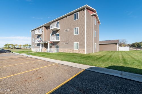 120 Santee Rd, Lincoln, ND, 58504-9240 | Card Image