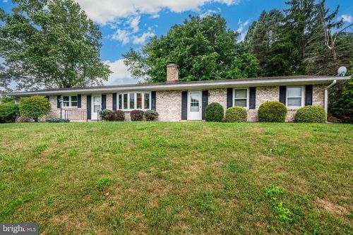 659 Geneva Dr, Westminster, MD, 21157-4606 | Card Image