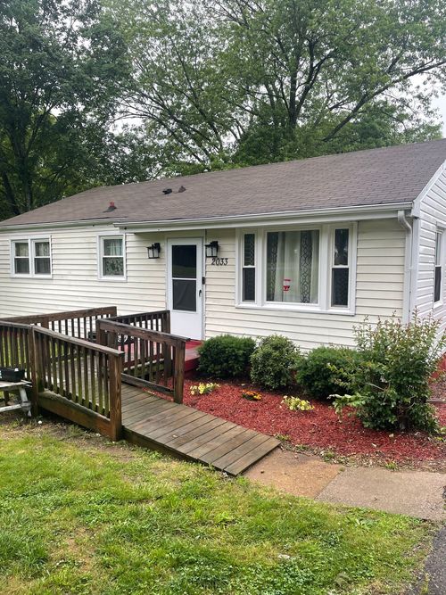 1579 Cherry Tree Dr, Clarksville, TN, 37042-5360 | Card Image