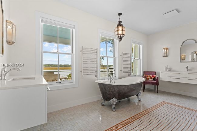 Primary en-suite spa like bathroom | Image 28