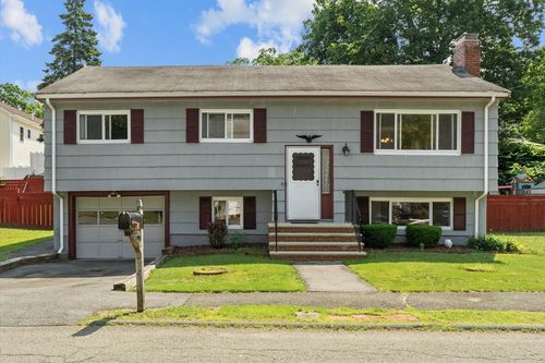 9 Hilltop Ave, Saugus, MA, 01906-1462 | Card Image