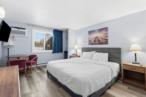 115-116-2955 White Mountain Hwy, North Conway, NH, 03860-5111 | Card Image