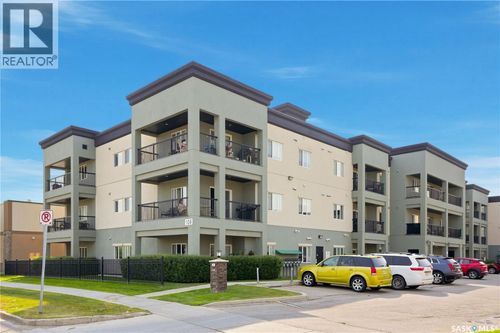 312-106 Hampton Cir, Saskatoon, SK, S7R0C4 | Card Image