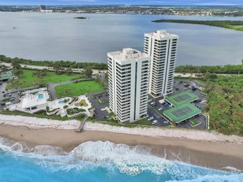 apt-2b-5550 N Ocean Dr, Riviera Beach, FL, 33404-2513 | Card Image