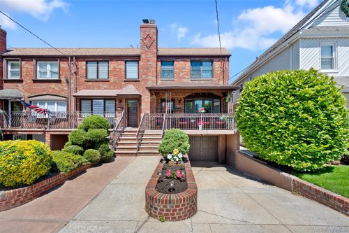 69-91 Caldwell Ave, Maspeth, NY, 11378-2635 | Card Image