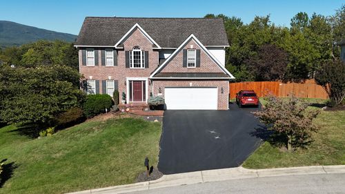 1714 High Gate Ln, Salem, VA, 24153-5986 | Card Image