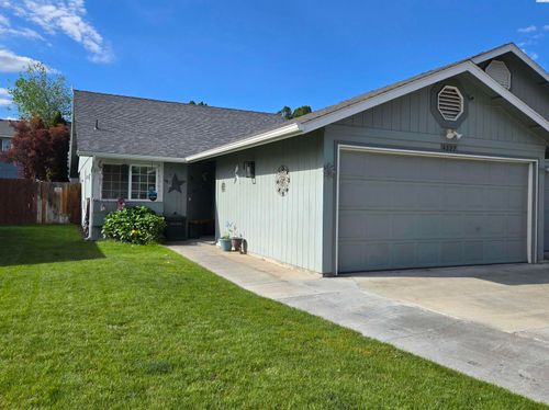 4227 W Klamath Ave, Kennewick, WA, 99336-2373 | Card Image
