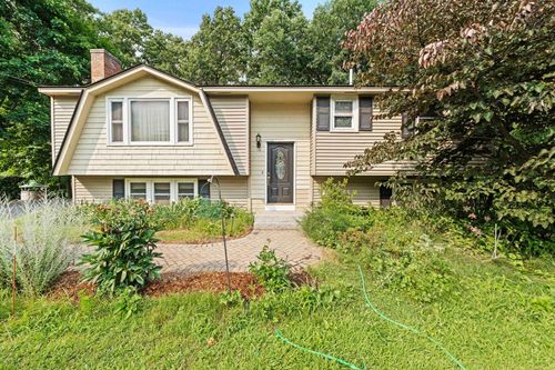 10 Wentworth Street, Nashua, NH, 03060 | Card Image