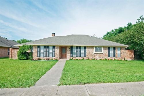 2509 Country Valley Rd, Garland, TX, 75041-2135 | Card Image