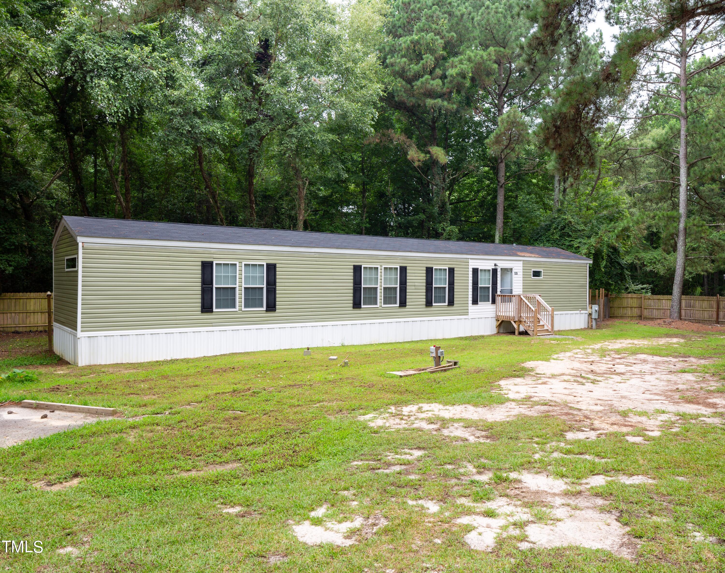 Nancy Ln, Lillington, NC 27546