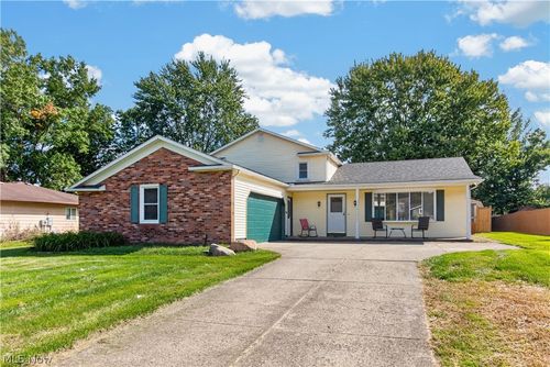 6005 Opal St, North Ridgeville, OH, 44039-2035 | Card Image