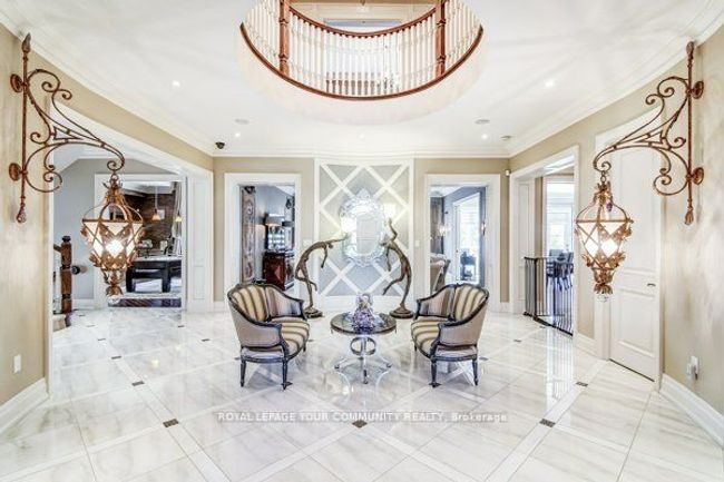 90 Callaway Crt, House other with 5 bedrooms, 6 bathrooms and 9 parking in Thornhill ON | Image 4