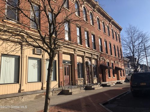 apt-3-1826 3rd Ave, Watervliet, NY, 12189-2777 | Card Image