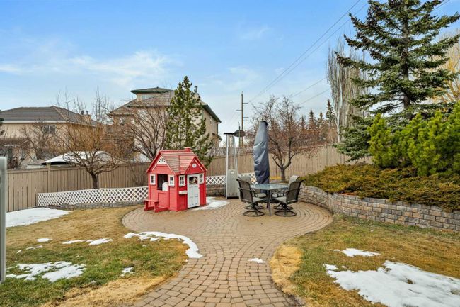 755 Hawkside Mews Nw, Home with 4 bedrooms, 3 bathrooms and 4 parking in Calgary AB | Image 43