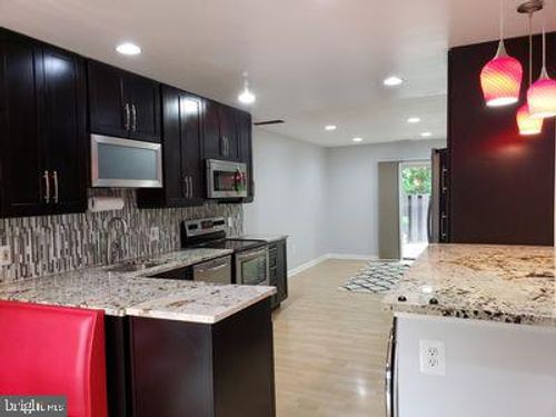 1329 Northgate Sq, RESTON, VA, 20190-3705 | Card Image