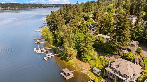 3027 E Lake Sammamish Pkwy Se, Sammamish, WA, 98075-9608 | Card Image