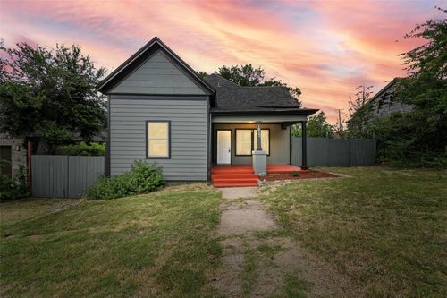 1917 Avenue B, Fort Worth, TX, 76104-5510 | Card Image