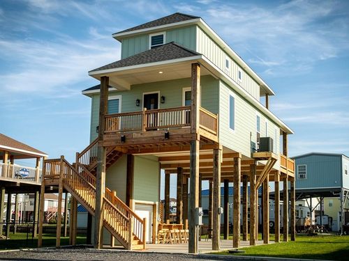 1998 Royalville Court, Crystal Beach, TX, 77650 | Card Image
