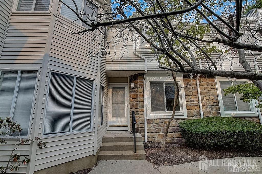 Schmidt Ln, North Brunswick, NJ 08902