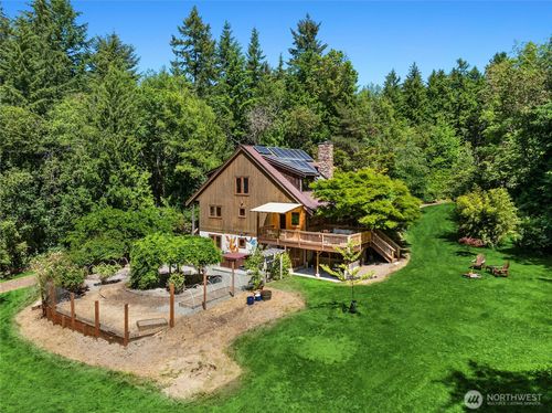 9641 Mandus Olson Rd Ne, Bainbridge Island, WA, 98110-1574 | Card Image