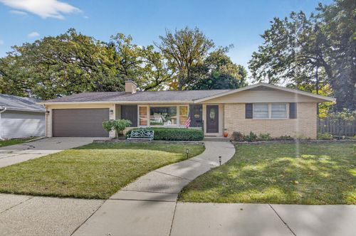 4707 Wilson Rd, Kenosha, WI, 53142-3168 | Card Image