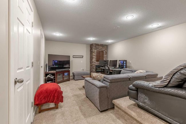 8 - 205 Silkstone Rd W, Townhouse with 3 bedrooms, 2 bathrooms and 2 parking in Lethbridge AB | Image 27