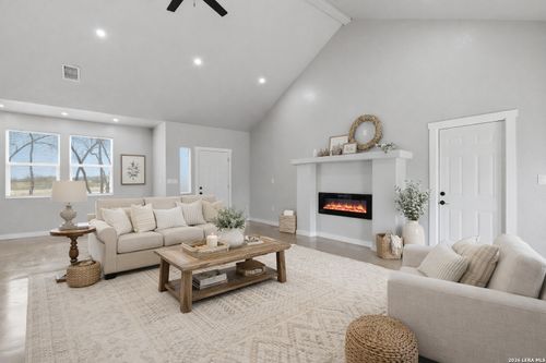 157 Sylashayes Loop, Pleasanton, TX, 78064-2754 | Card Image