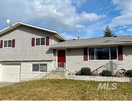 2113 Schaefer Dr, Clarkston, WA, 99403-3134 | Card Image