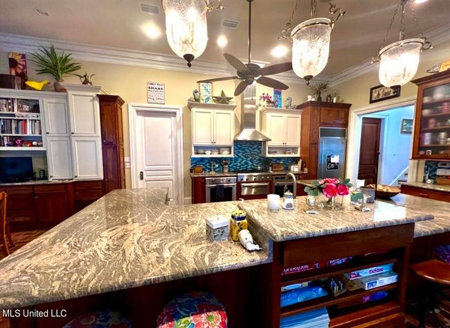 Island for 3 | Image 102