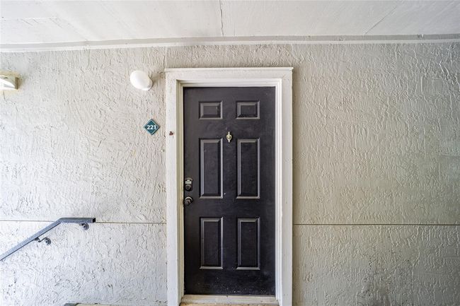 APT-221 - 3705 27 Th St, Condo with 3 bedrooms, 3 bathrooms and null parking in GAINESVILLE FL | Image 7