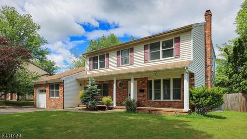 9 Starlite Ct, Westfield, NJ, 07090-2242 | Card Image