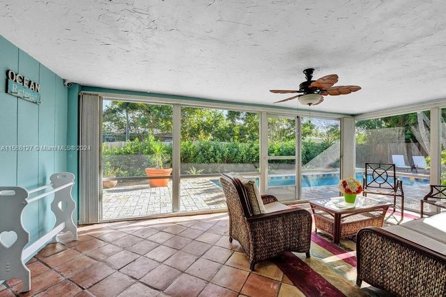 0 - 367 W Riverside Dr, House other with 3 bedrooms, 2 bathrooms and null parking in Tequesta FL | Image 20