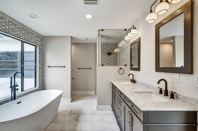 401 Wilma Cir, House other with 4 bedrooms, 3 bathrooms and null parking in Riviera Beach FL | Image 41