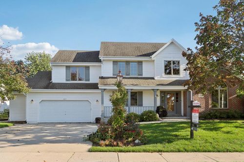 2217 Deer Path, Waukesha, WI, 53189-8238 | Card Image