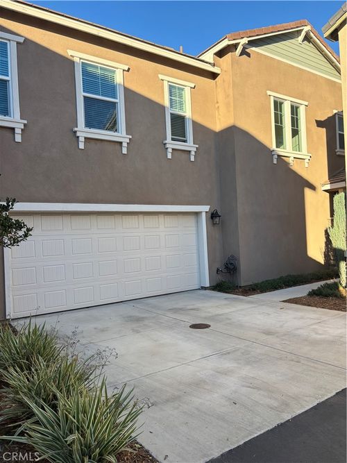 533 Pablo Rd, Lake Elsinore, CA, 92530-6804 | Card Image